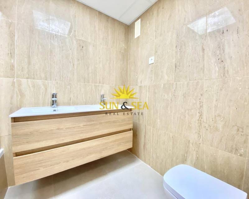 1 bedroom Apartment for rent in Los Alcazares with pool garage - € 800 (Ref: 8861376)