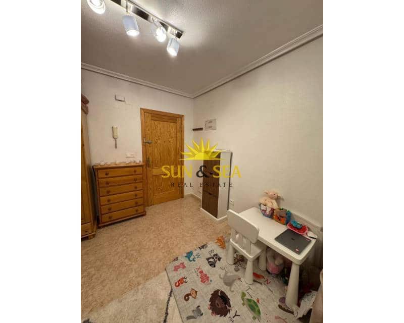 1 bedroom Apartment for rent in Torrevieja with garage - € 650 (Ref: 8863164)