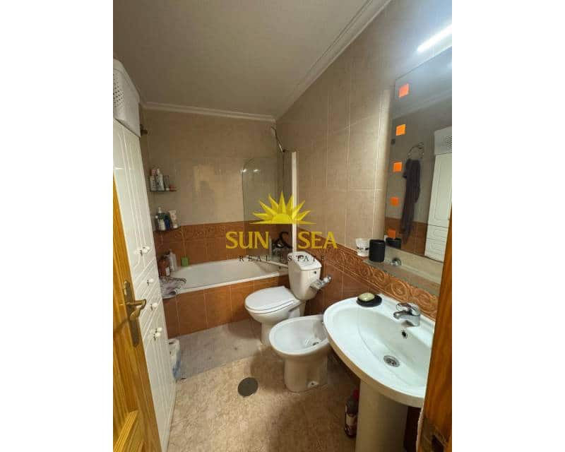 1 bedroom Apartment for rent in Torrevieja with garage - € 650 (Ref: 8863164)