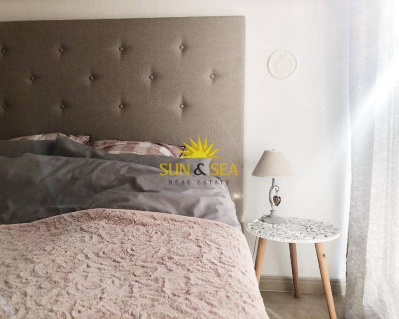 Apartamento de 2 habitaciones en Orihuela Costa en alquiler con piscina - 800 € (Ref: 8864341)