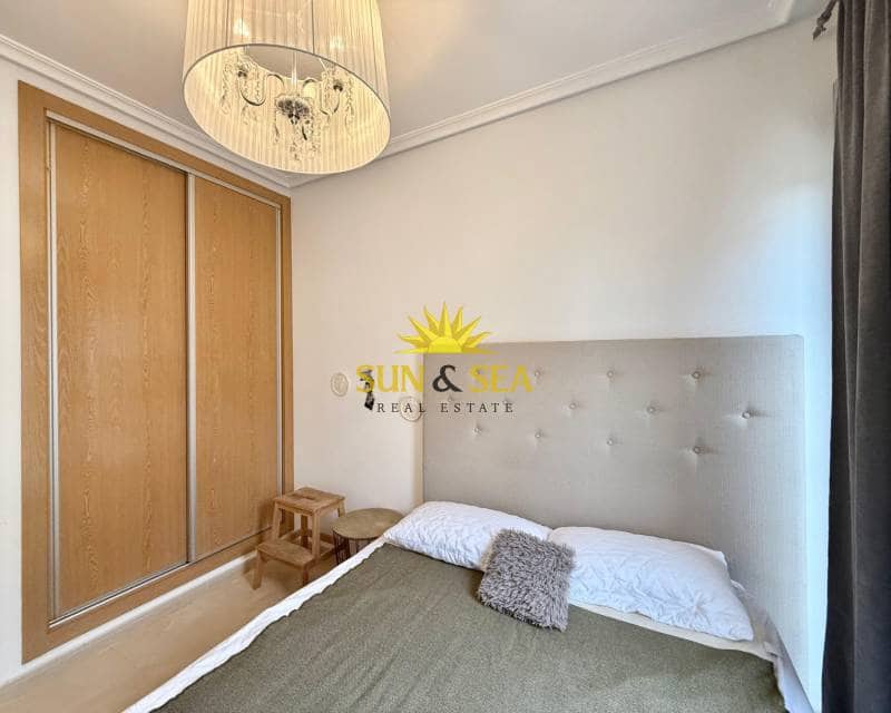 2 makuuhuone Huoneisto vuokrattavana paikassa Orihuela Costa mukana uima-altaan - 950 € (Ref: 8864341)