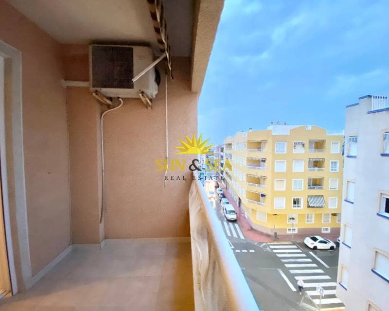 2 quarto Apartamento para arrendar em Guardamar del Segura com garagem - 800 € (Ref: 8865714)