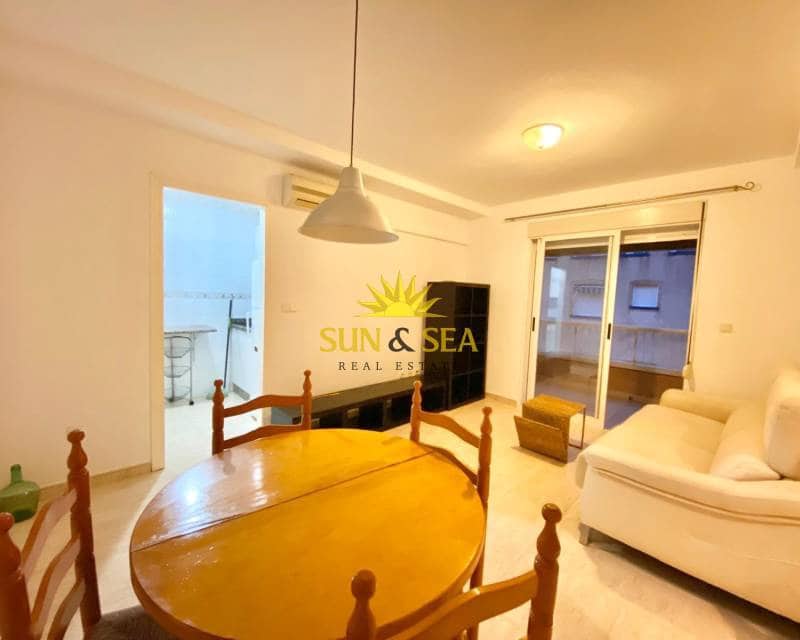2 quarto Apartamento para arrendar em Guardamar del Segura com garagem - 800 € (Ref: 8865714)
