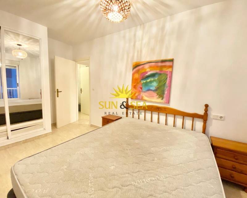 2 quarto Apartamento para arrendar em Guardamar del Segura com garagem - 800 € (Ref: 8865714)