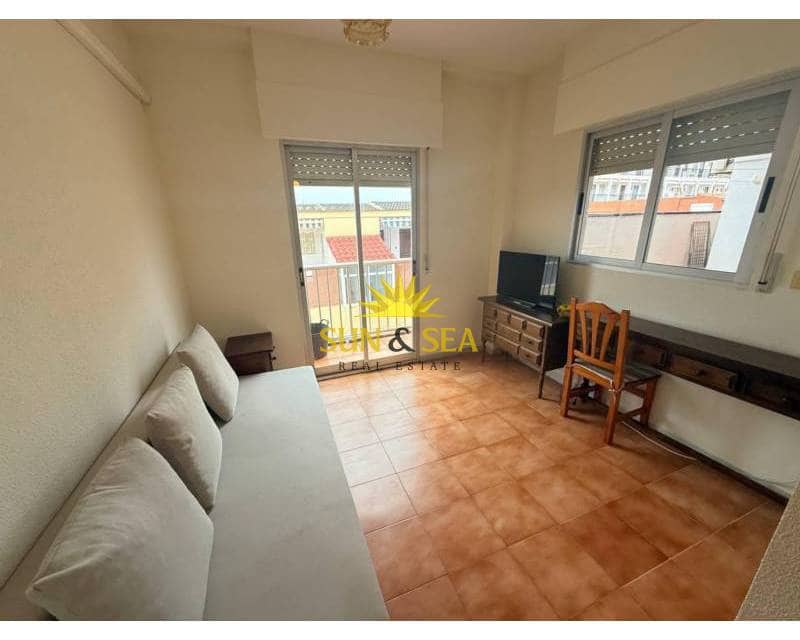 2 soverom Penthouse til leie i La Mata - € 900 (Ref: 8873847)