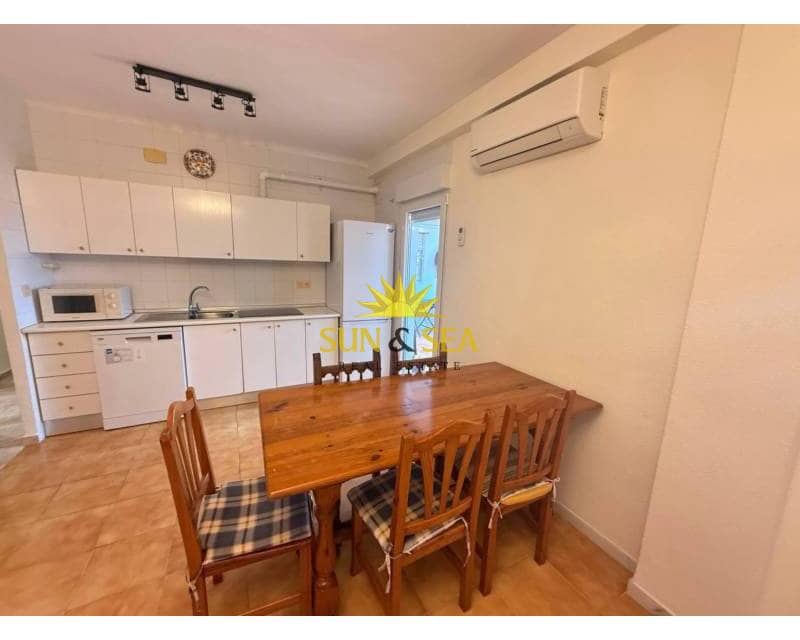2 soverom Penthouse til leie i La Mata - € 900 (Ref: 8873847)