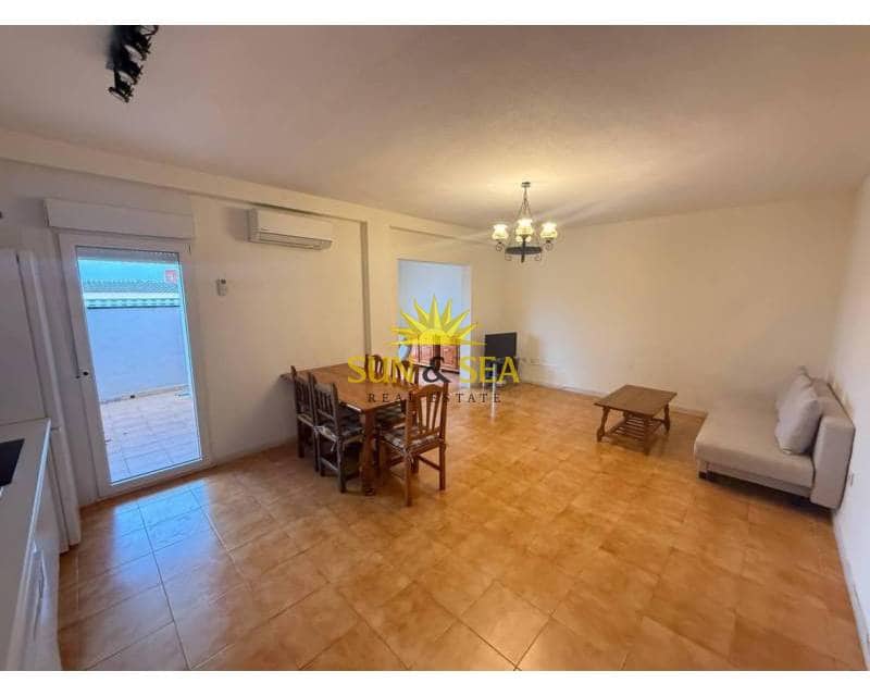 2 soverom Penthouse til leie i La Mata - € 900 (Ref: 8873847)