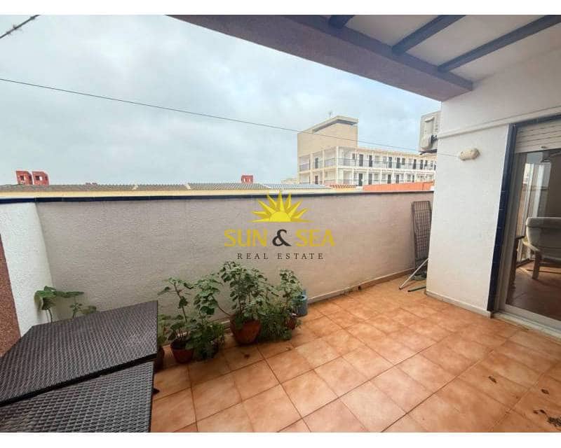 2 soverom Penthouse til leie i La Mata - € 900 (Ref: 8873847)