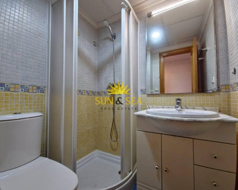 2 makuuhuone Huoneisto vuokrattavana paikassa Orihuela Costa mukana uima-altaan - 850 € (Ref: 8878217)