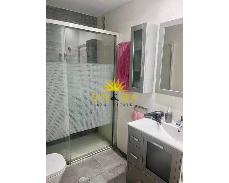 Apartamento de 2 habitaciones en Dehesa de Campoamor en alquiler con piscina garaje - 950 € (Ref: 8886986)