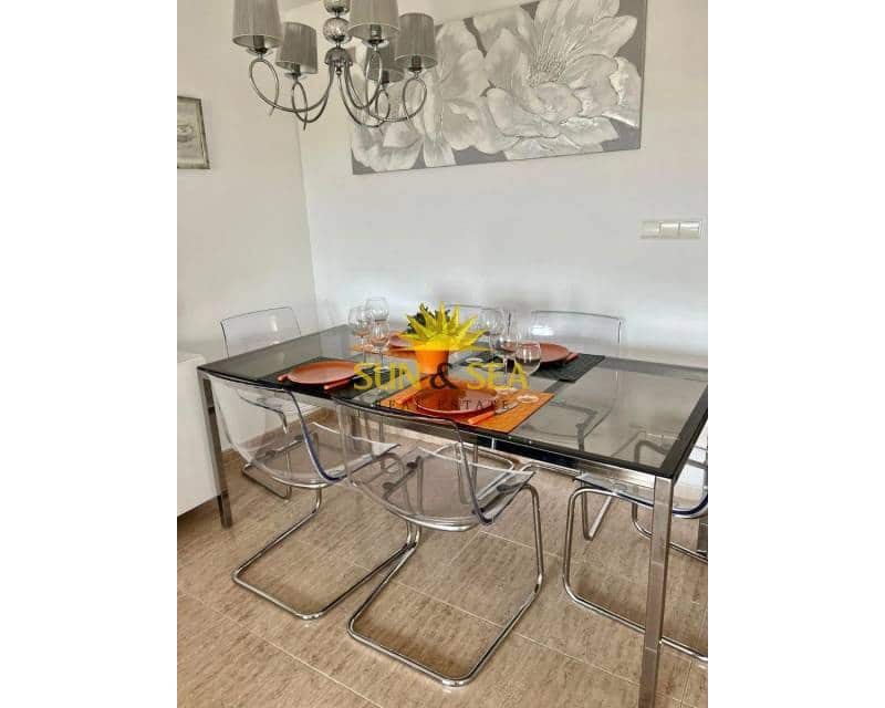 Apartamento de 2 habitaciones en Dehesa de Campoamor en alquiler con piscina garaje - 950 € (Ref: 8886986)