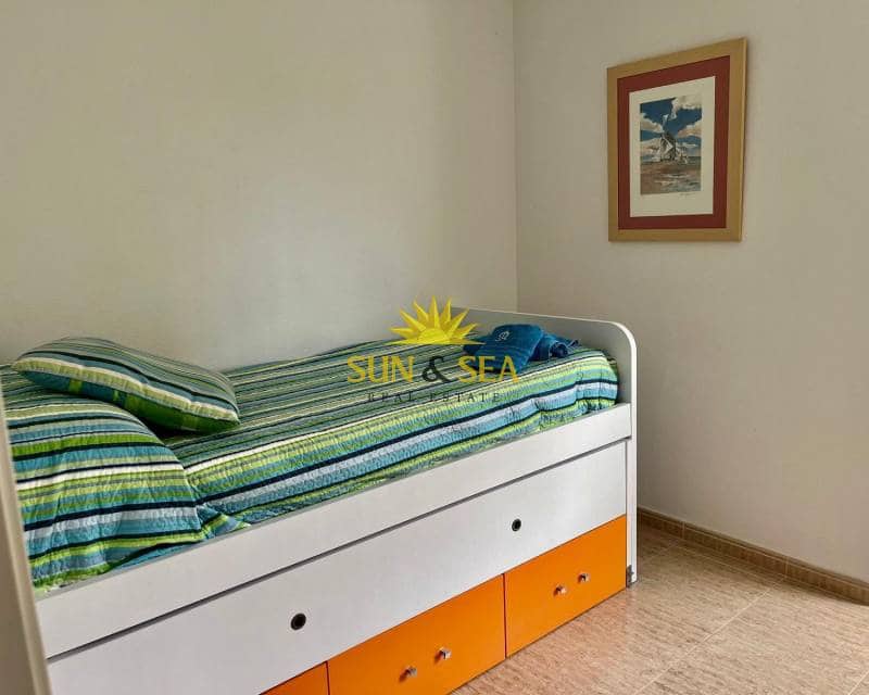 Apartamento de 2 habitaciones en Dehesa de Campoamor en alquiler con piscina garaje - 950 € (Ref: 8886986)