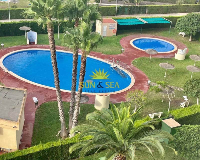 Apartamento de 2 habitaciones en Dehesa de Campoamor en alquiler con piscina garaje - 950 € (Ref: 8886986)