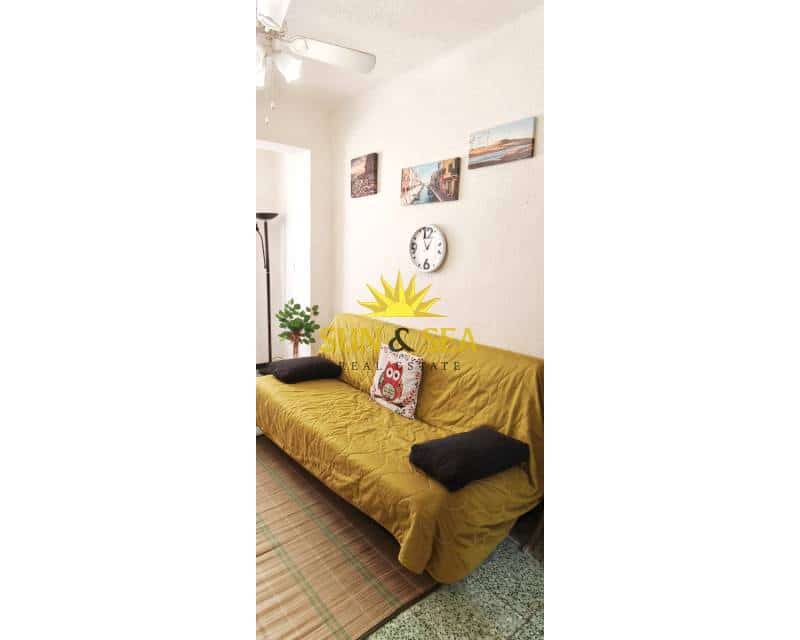 Apartamento de 2 habitaciones en Santa Pola en alquiler - 800 € (Ref: 8893669)