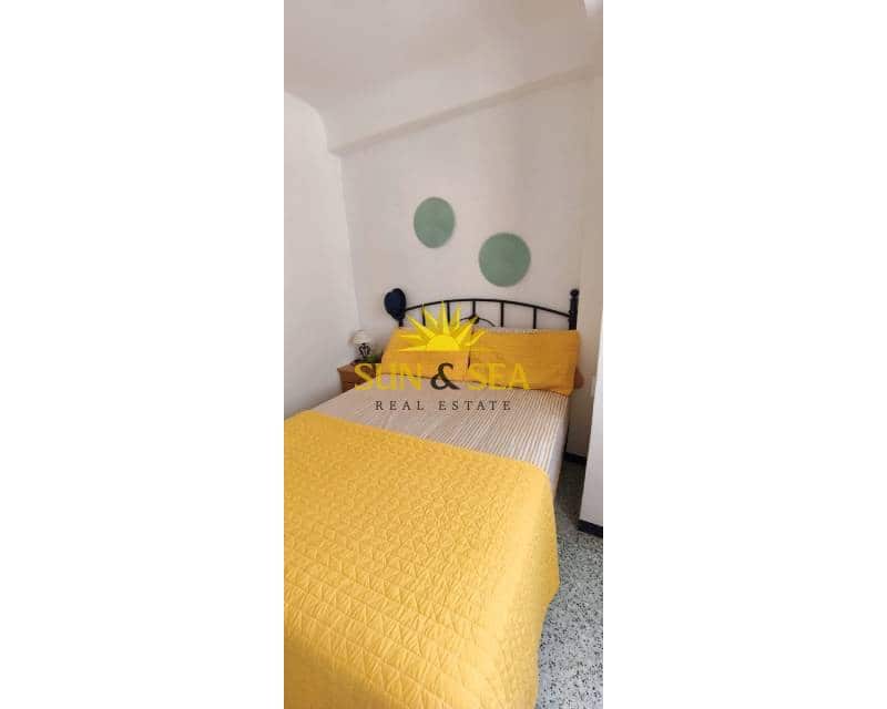 Apartamento de 2 habitaciones en Santa Pola en alquiler - 800 € (Ref: 8893669)