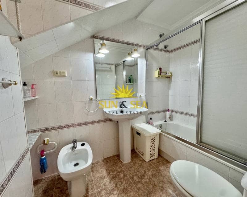 2 camera da letto Attico in vendita in Torrevieja con garage - 130.000 € (Rif: 8895396)