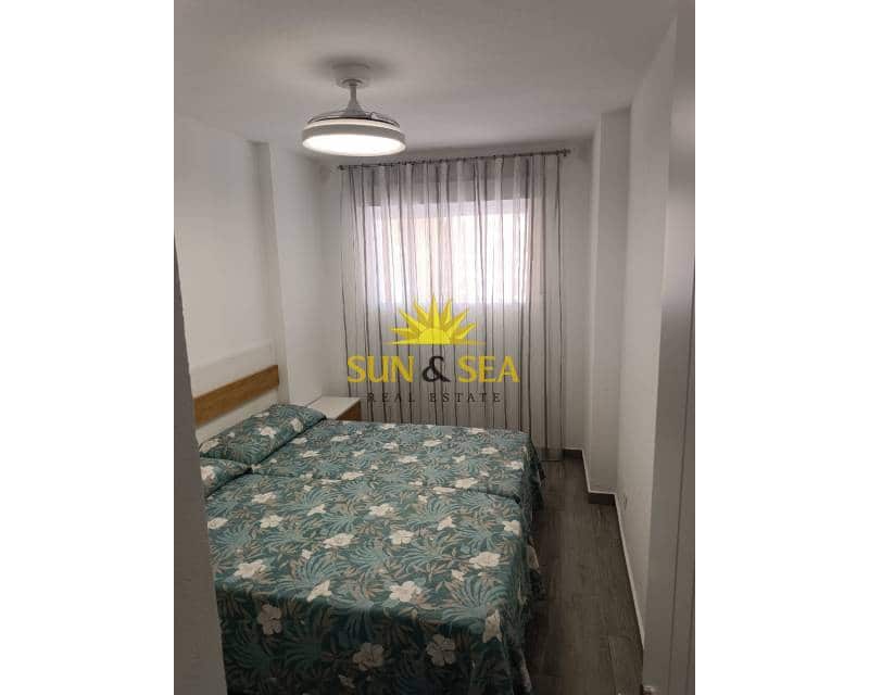 1 Zimmer Apartment zu vermieten in Benidorm mit Pool - 850 € (Ref: 8897827)