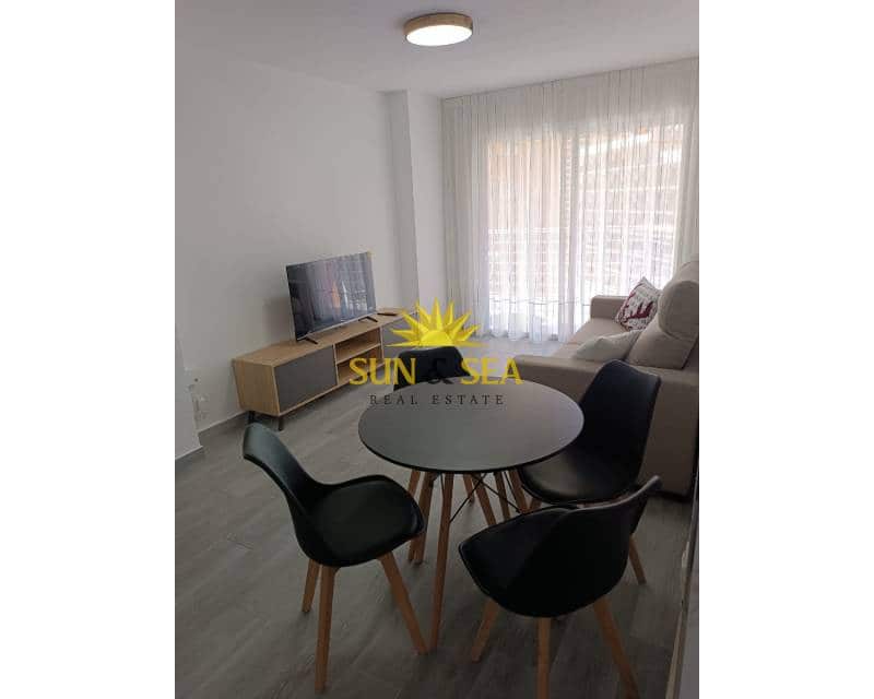 1 Zimmer Apartment zu vermieten in Benidorm mit Pool - 850 € (Ref: 8897827)