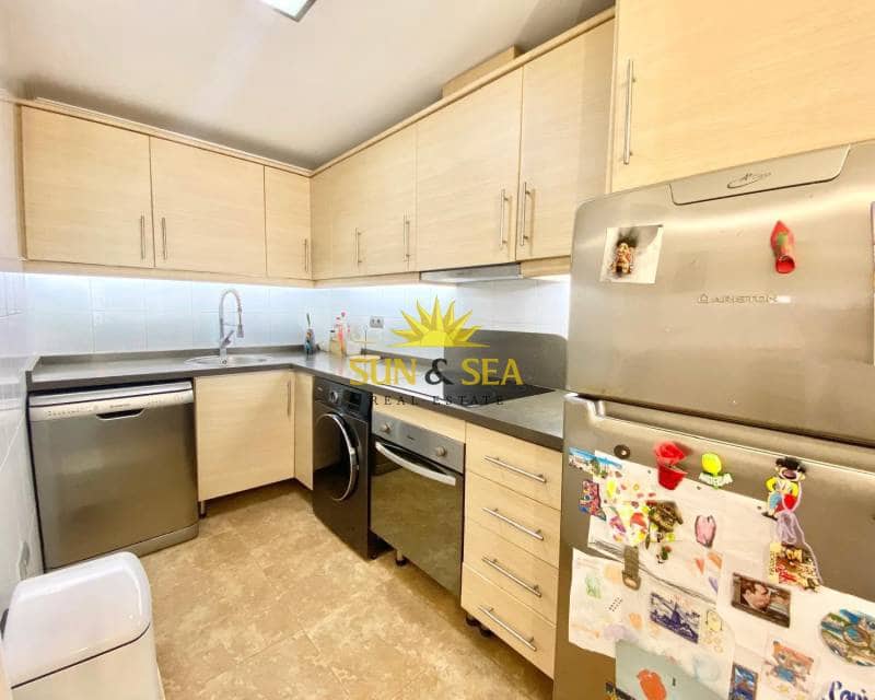 3 sovrum Lägenhet att hyra i Torrevieja med pool garage - 1 300 € (Ref: 8898136)