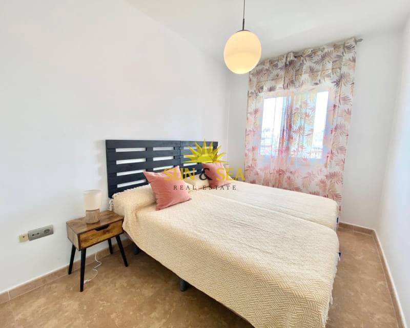 3 sovrum Lägenhet att hyra i Torrevieja med pool garage - 1 300 € (Ref: 8898136)