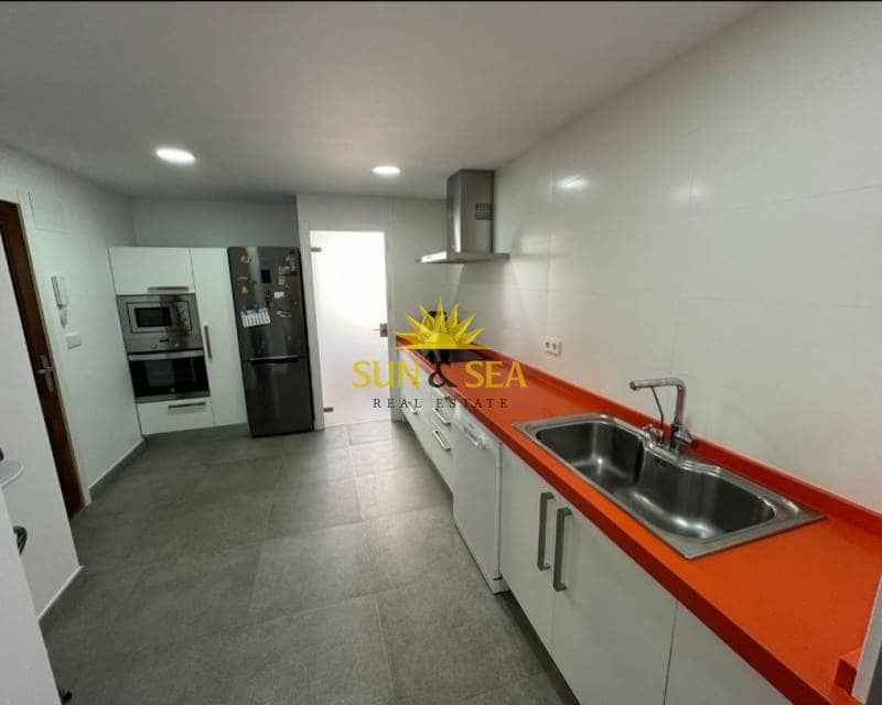 3 bedroom Apartment for sale in Alicante / Alacant city with garage - € 1,195,000 (Ref: 8906945)