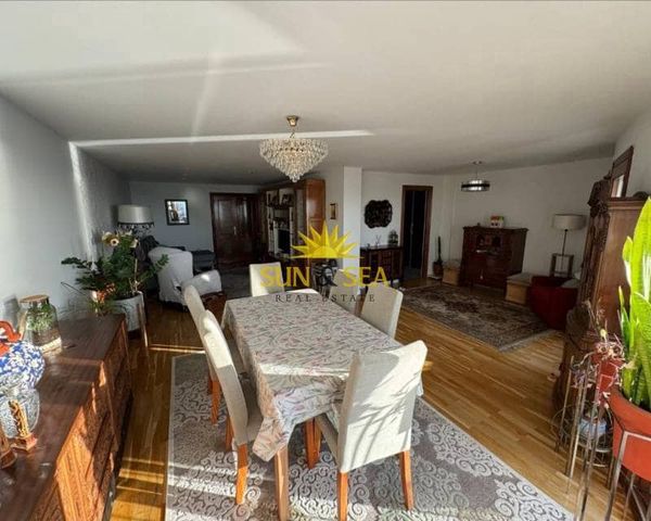 3 bedroom Apartment for sale in Ensanche - Diputacion, Alicante / Alacant city with garage - € 1,195,000 (Ref: 8906945)