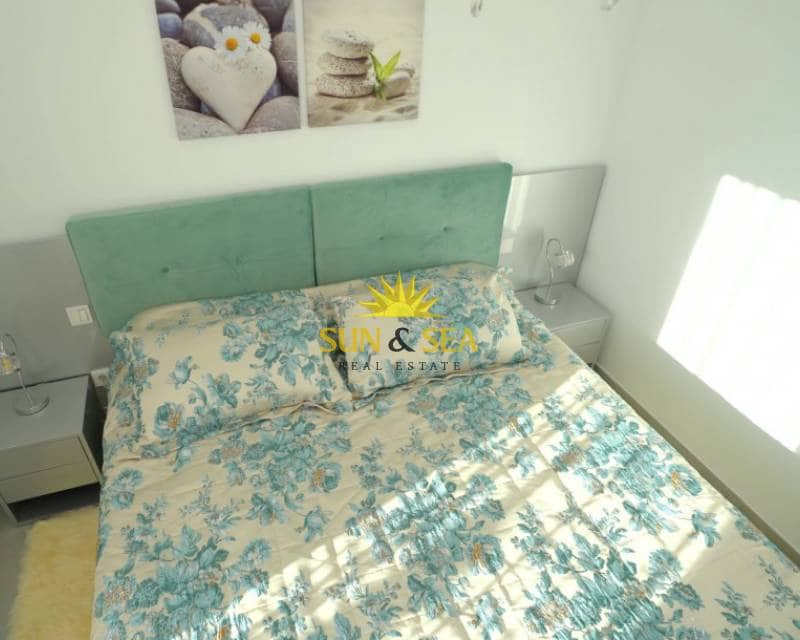 Appartement de 4 chambres à louer à La Villajoyosa / Vila Joiosa avec piscine garage - 2 600 € (Ref: 8906946)