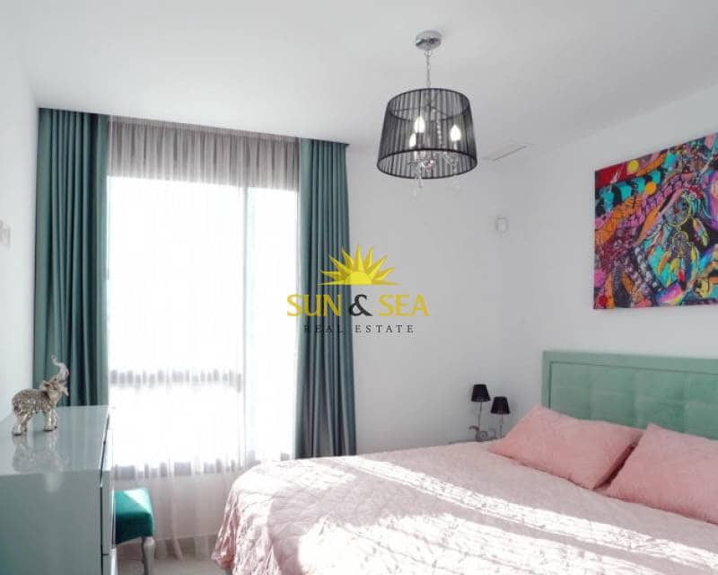 Appartement de 4 chambres à louer à La Villajoyosa / Vila Joiosa avec piscine garage - 2 600 € (Ref: 8906946)