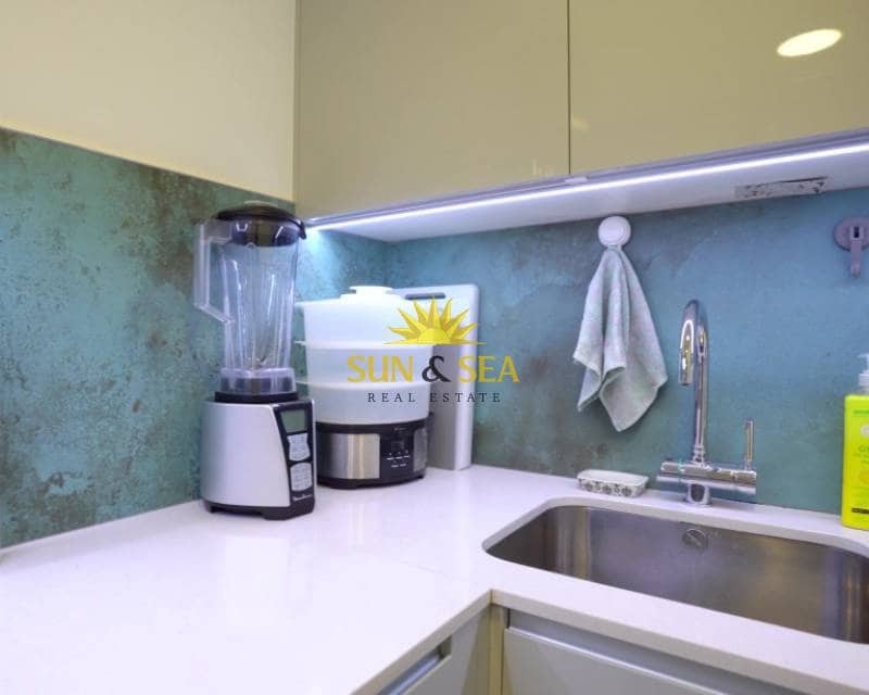 Appartement de 4 chambres à louer à La Villajoyosa / Vila Joiosa avec piscine garage - 2 600 € (Ref: 8906946)