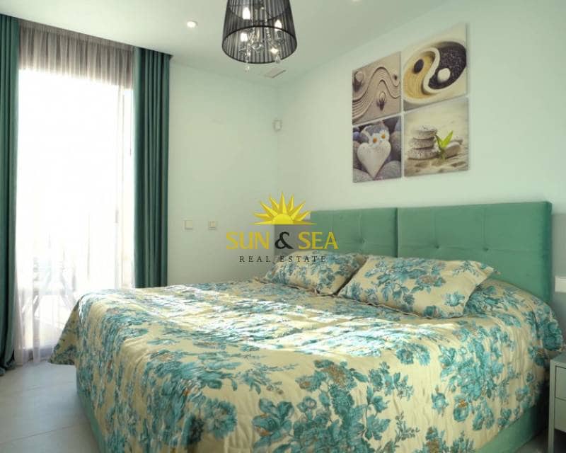 Appartement de 4 chambres à louer à La Villajoyosa / Vila Joiosa avec piscine garage - 2 600 € (Ref: 8906946)