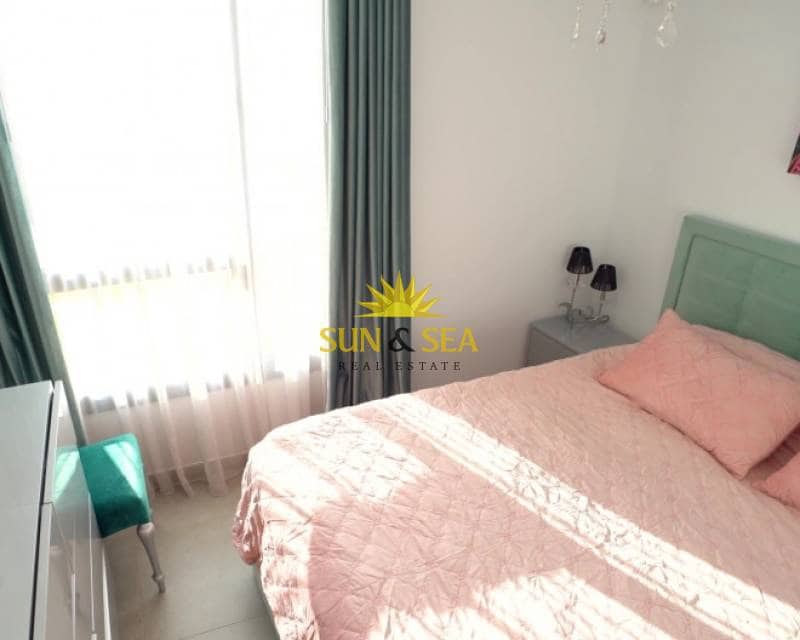 Appartement de 4 chambres à louer à La Villajoyosa / Vila Joiosa avec piscine garage - 2 600 € (Ref: 8906946)