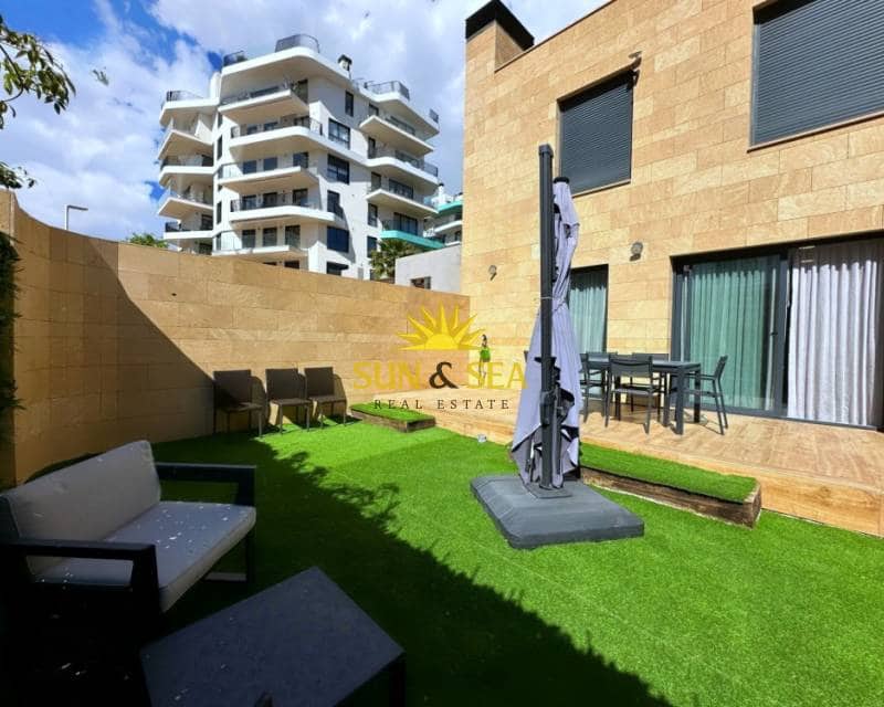 Appartement de 4 chambres à louer à La Villajoyosa / Vila Joiosa avec piscine garage - 2 600 € (Ref: 8906946)