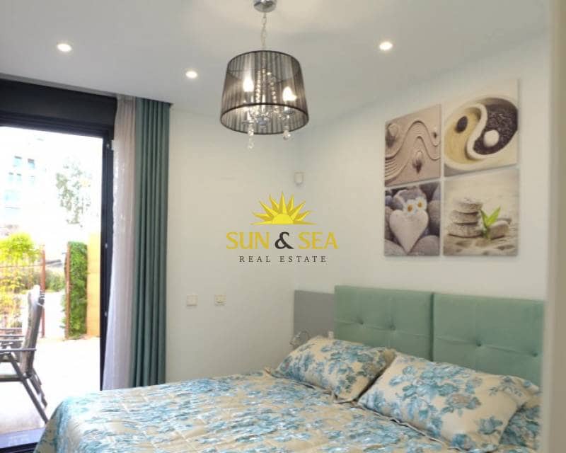 Appartement de 4 chambres à louer à La Villajoyosa / Vila Joiosa avec piscine garage - 2 600 € (Ref: 8906946)