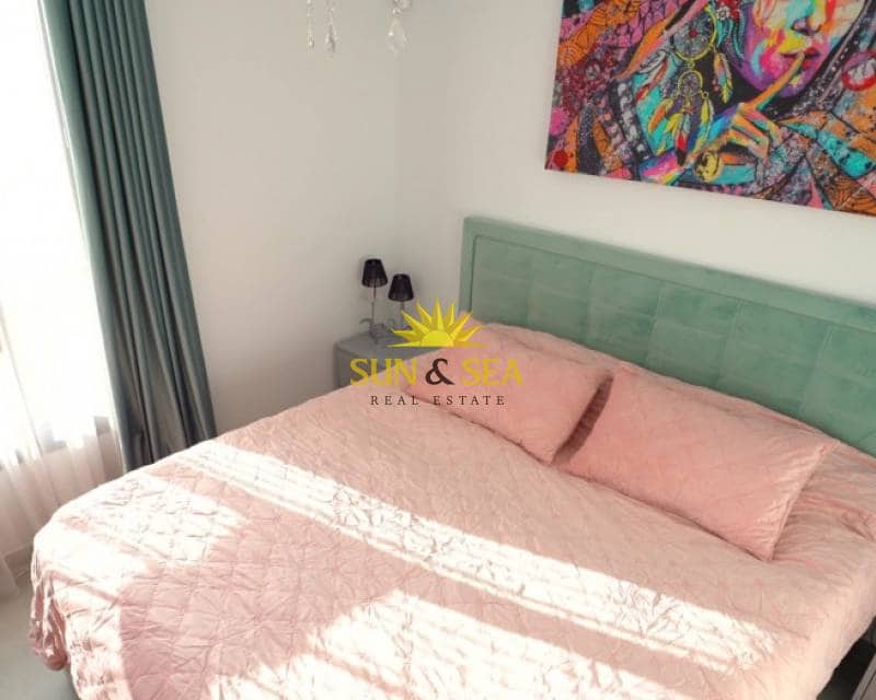 Appartement de 4 chambres à louer à La Villajoyosa / Vila Joiosa avec piscine garage - 2 600 € (Ref: 8906946)