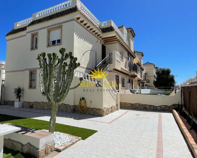 2 sovrum Hus att hyra i La Florida med pool - 1 400 € (Ref: 8906948)