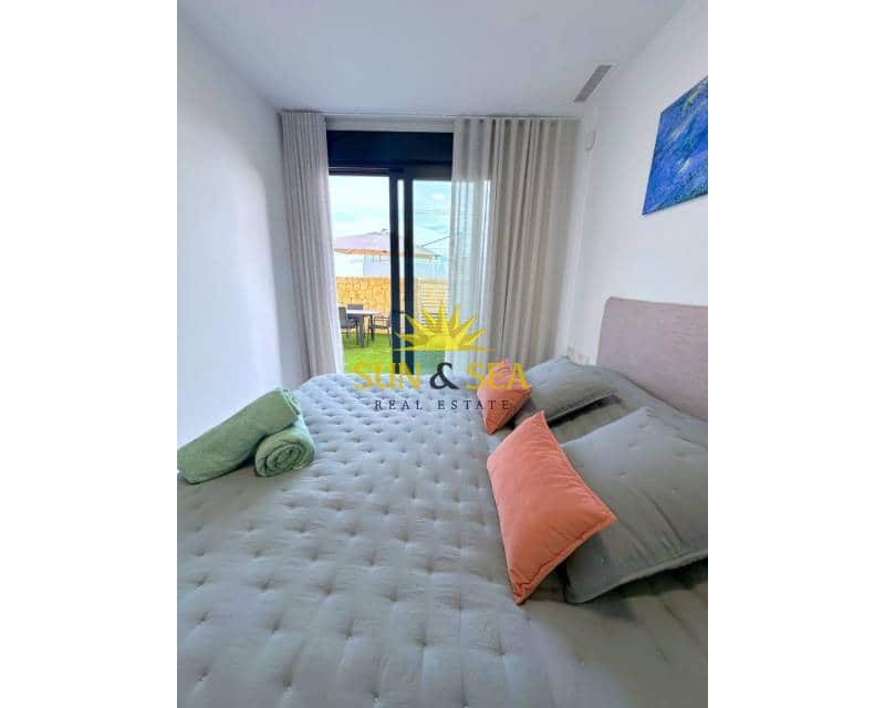 2 soveværelse Lejlighed til leje i Finestrat med swimmingpool - € 2.000 (Ref: 8906950)