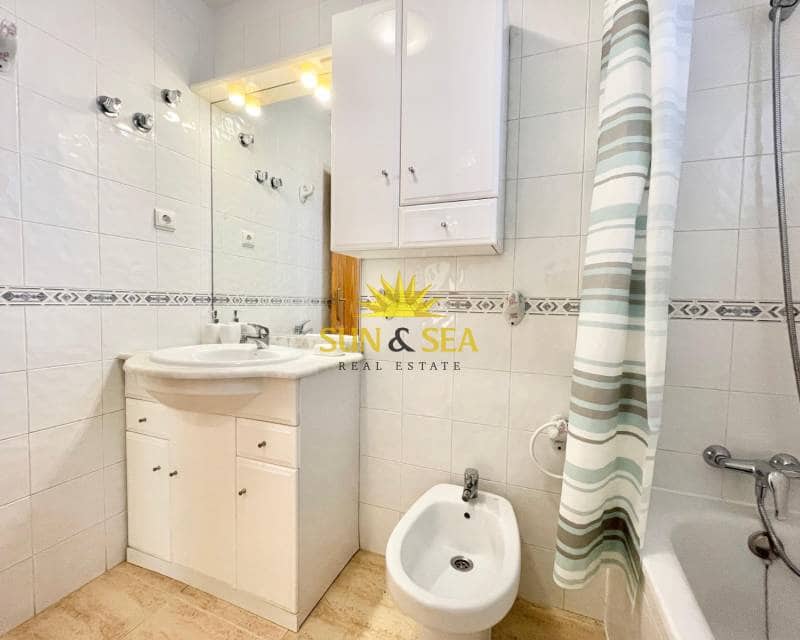 2 soverom Leilighet til salgs i Dehesa de Campoamor med svømmebasseng garasje - € 650 (Ref: 8911441)