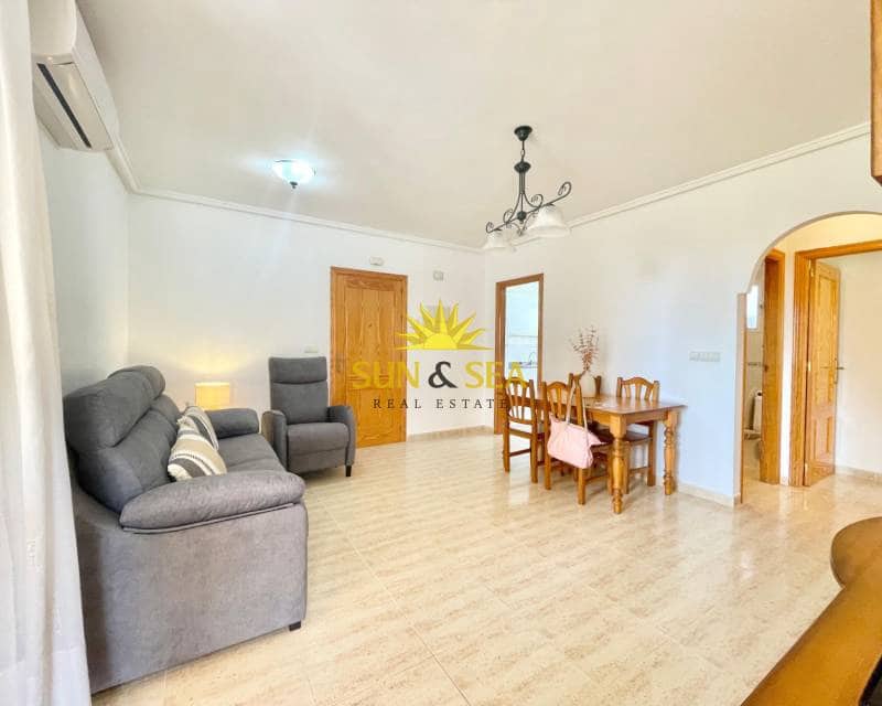 2 soverom Leilighet til salgs i Dehesa de Campoamor med svømmebasseng garasje - € 650 (Ref: 8911441)