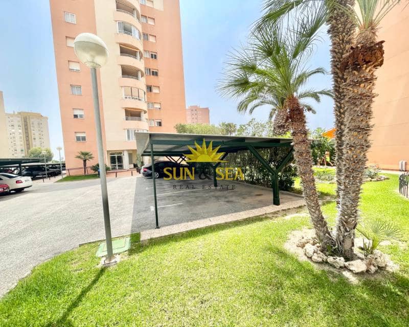 2 soverom Leilighet til salgs i Dehesa de Campoamor med svømmebasseng garasje - € 650 (Ref: 8911441)