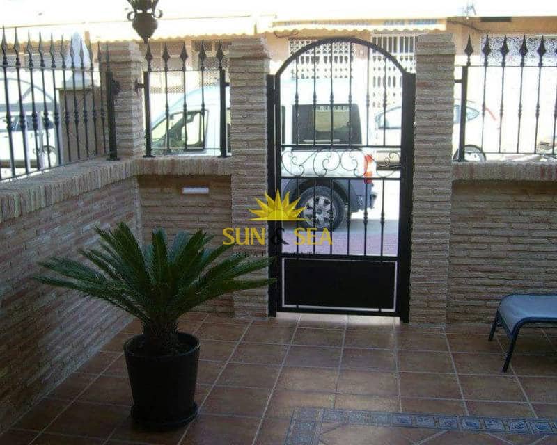 3 soverom Hus til salgs i Torrevieja - € 190 000 (Ref: 8911443)