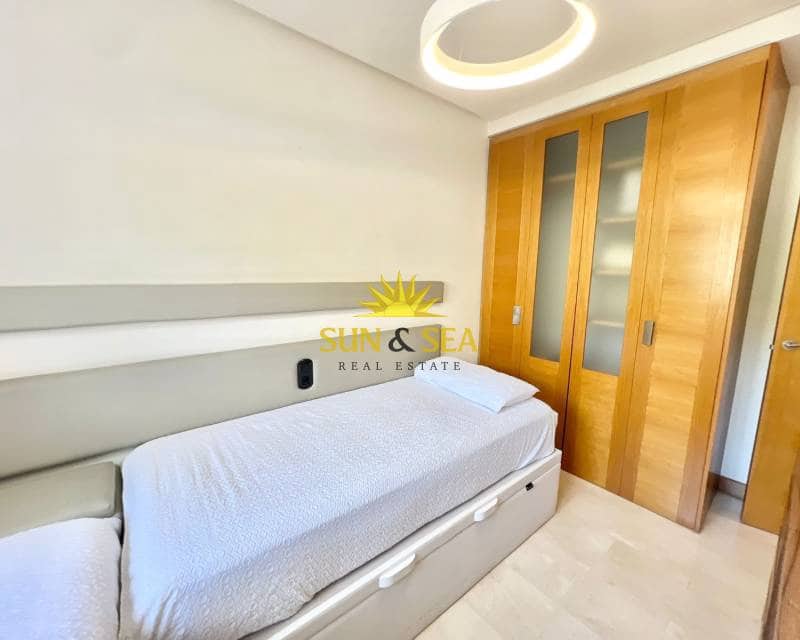 3 slaapkamer Appartement te huur in Guardamar del Segura met zwembad garage - € 2.100 (Ref: 8912475)