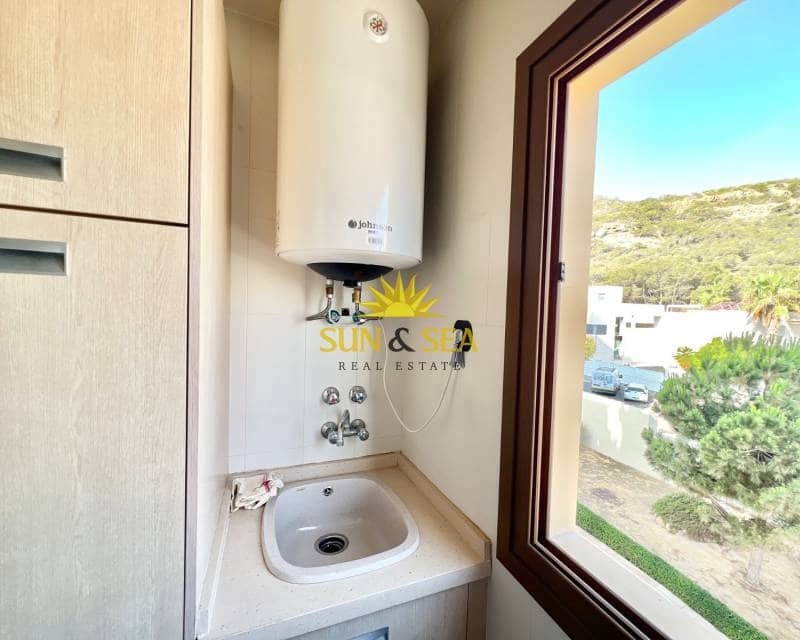 3 slaapkamer Appartement te huur in Guardamar del Segura met zwembad garage - € 2.100 (Ref: 8912475)