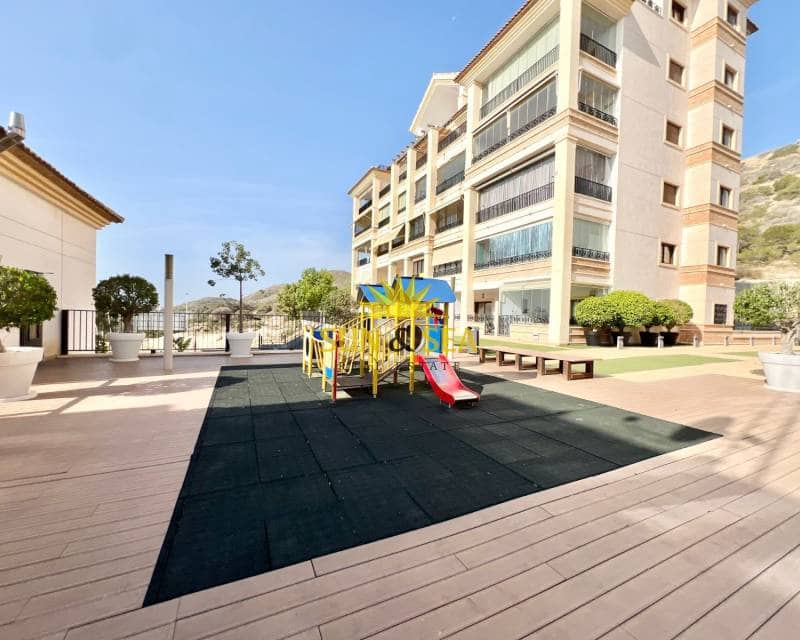 3 slaapkamer Appartement te huur in Guardamar del Segura met zwembad garage - € 2.100 (Ref: 8912475)