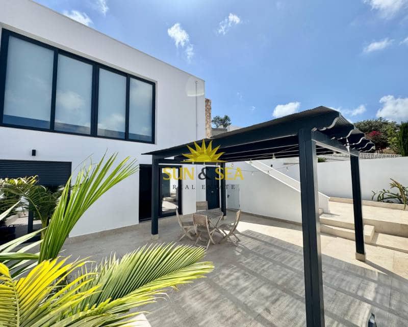 3 bedroom Villa for rent in Los Altos with pool garage - € 3,000 (Ref: 8920899)