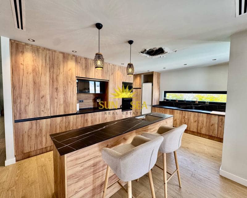 3 bedroom Villa for rent in Los Altos with pool garage - € 3,000 (Ref: 8920899)