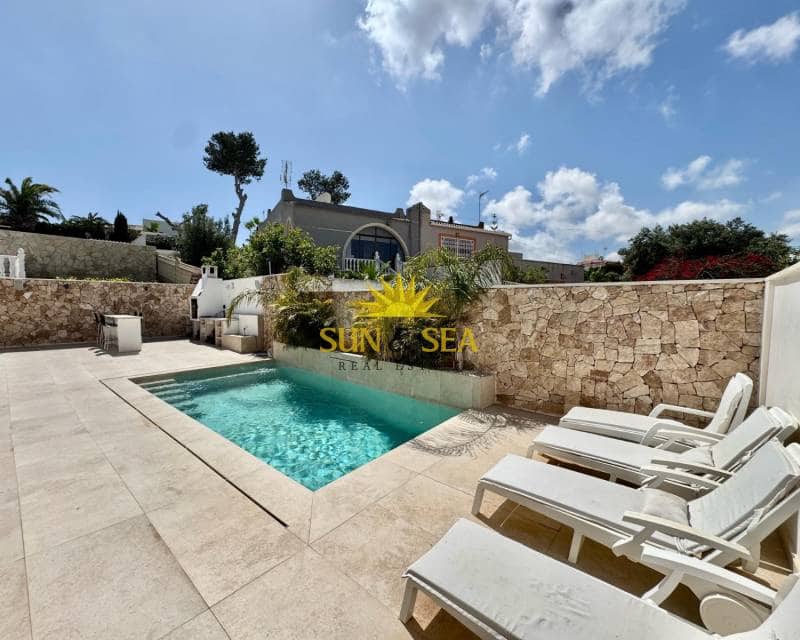 3 bedroom Villa for rent in Los Altos with pool garage - € 3,000 (Ref: 8920899)