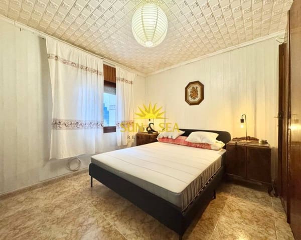 4 quarto Moradia para venda em Centro - Muelle Pesquero, Torrevieja - 150 000 € (Ref: 8922562)