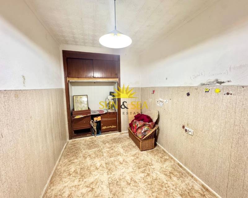 4 soveværelse Villa til salg i Torrevieja - € 150.000 (Ref: 8922562)