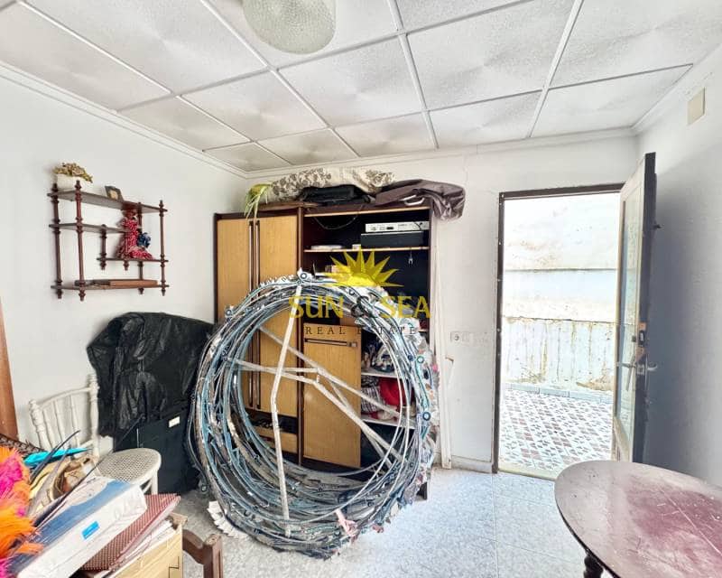 4 soveværelse Villa til salg i Torrevieja - € 150.000 (Ref: 8922562)