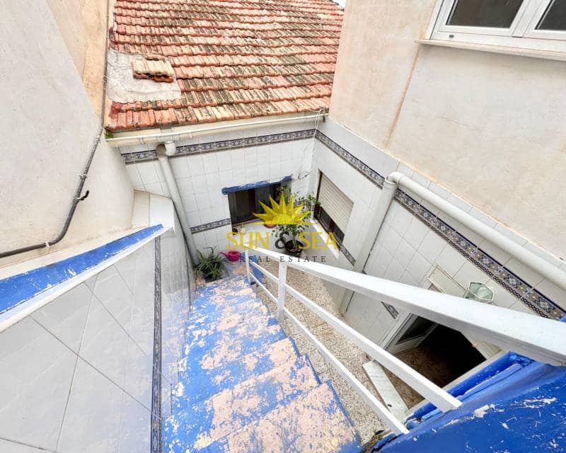 4 soveværelse Villa til salg i Torrevieja - € 150.000 (Ref: 8922562)